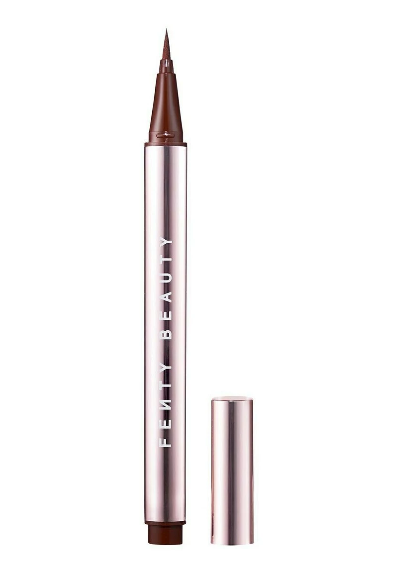 Fenty Beauty FLYLINER LANGANHALTENDER EYELINER - Eyeliner - In Big Truffle - Damen 3 Fenty Beauty FLYLINER LANGANHALTENDER EYELINER - Eyeliner - In Big Truffle - Damen