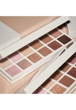 Fenty Beauty BOMB POSSE - MEGA MIX & MATCH LIDSCHATTEN PALETTE - Lidschatten - - - Damen 12 Fenty Beauty BOMB POSSE - MEGA MIX & MATCH LIDSCHATTEN PALETTE - Lidschatten - - - Damen -Fenty Beauty || Guru Shop Verkäufe 311334acb7ea495db551a40f760f5f65
