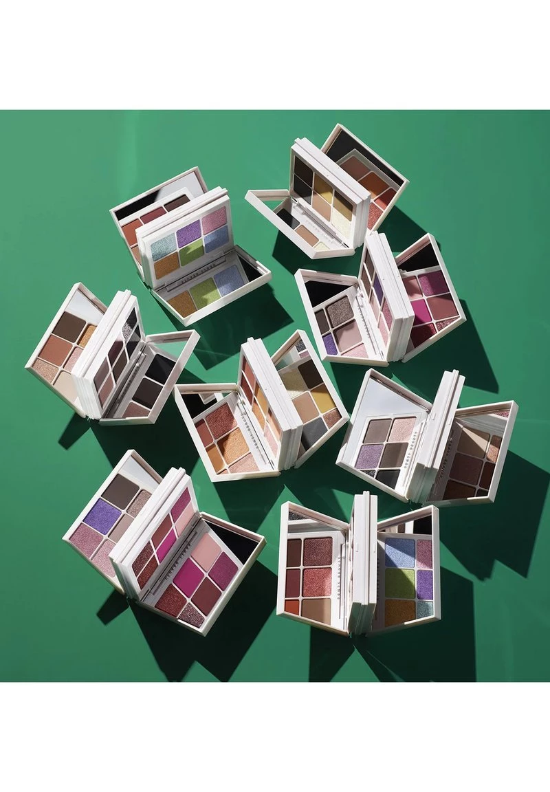 Fenty Beauty SNAP SHADOWS TRUE NEUTRALS - LIDSCHATTENPALETTE - Lidschatten - True Neutrals - Damen 7 Fenty Beauty SNAP SHADOWS TRUE NEUTRALS - LIDSCHATTENPALETTE - Lidschatten - True Neutrals - Damen – Bild 5