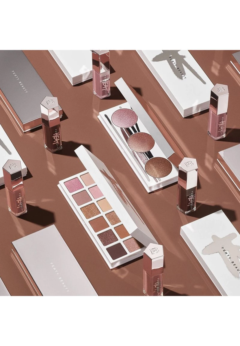 Fenty Beauty GLOSS BOMB HEAT - LIP LUMINIZER AND PLUMPER - Lip Plumper - Fenty Glow - Damen 6 Fenty Beauty GLOSS BOMB HEAT - LIP LUMINIZER AND PLUMPER - Lip Plumper - Fenty Glow - Damen – Bild 4