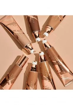 Fenty Beauty - Damen BODY SAUCE - BODY TINT HIGHLIGHTER - Highlighter - Agave Spice (95 Ml) 10 Fenty Beauty - Damen BODY SAUCE - BODY TINT HIGHLIGHTER - Highlighter - Agave Spice (95 Ml) -Fenty Beauty || Guru Shop Verkäufe 69b8e6d93eae467d8b7c9f3e89eb48e9