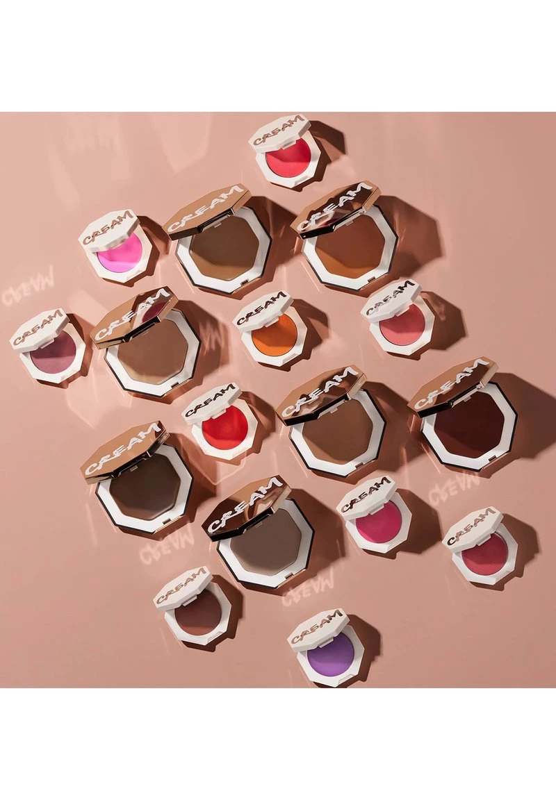 Fenty Beauty - Damen CHEEKS OUT - FREESTYLE CREAM BLUSH - Rouge - Crush On Cupid 8 Fenty Beauty - Damen CHEEKS OUT - FREESTYLE CREAM BLUSH - Rouge - Crush On Cupid – Bild 6