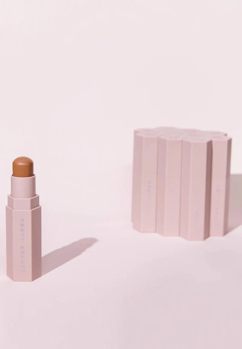 Fenty Beauty - Damen MATCH STIX MATTE SKINSTICK FOUNDATION-STICK - Foundation - Ebony 6 Fenty Beauty - Damen MATCH STIX MATTE SKINSTICK FOUNDATION-STICK - Foundation - Ebony – Bild 4